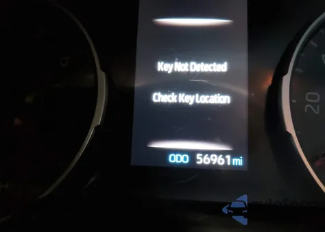 2021 Toyota Rav4 Xle z USA, uszkodzony, nr VIN 2T3P1RFV5MC180890